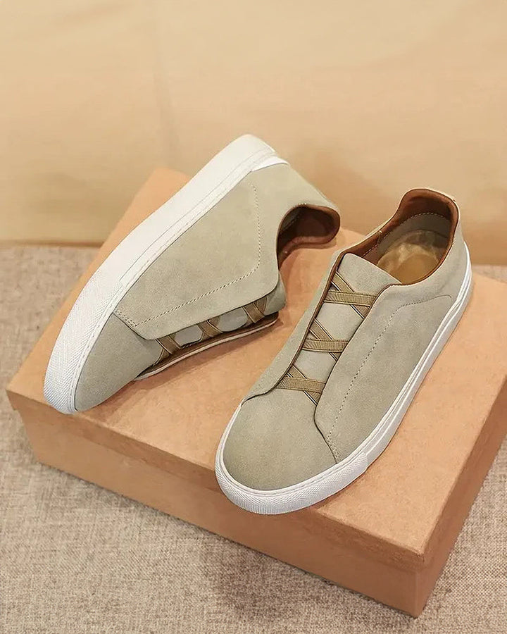 Cassian | Zamszowe sneakersy na sznurówki dla stylowego komfortu