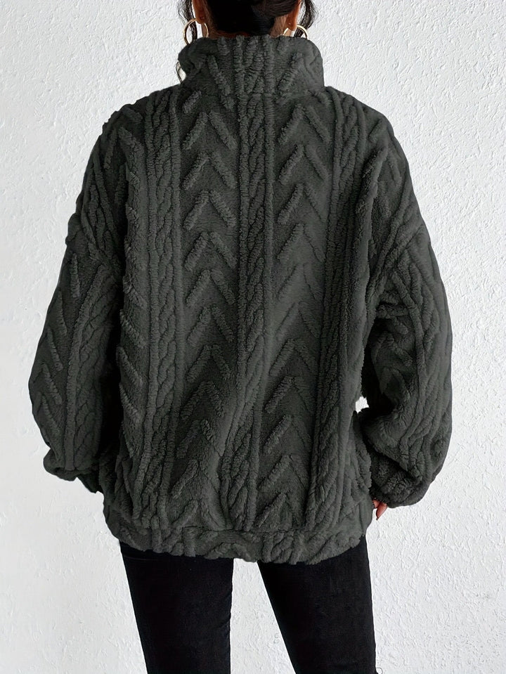 Aila - Puszysty Sweter z Zamkiem