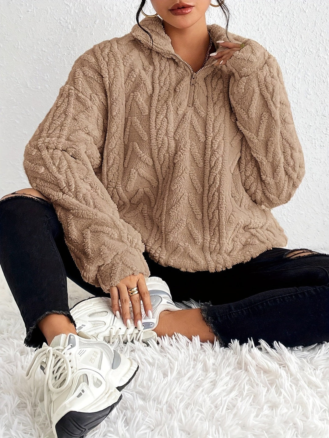 Aila - Puszysty Sweter z Zamkiem